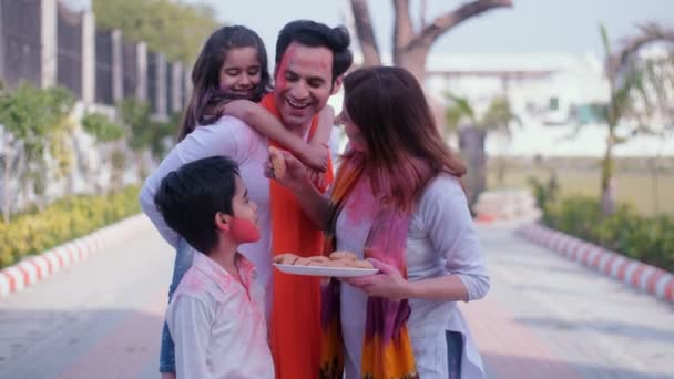 Young Mother Feeding Gujia Her Family Members Holi Celebrations Indian — Stock Video