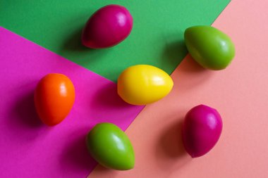 Renkli boyalı Paskalya yumurtaları Paskalya bahar tatili