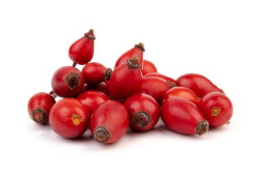 Rosehips (Rosa Canina meyveleri), beyaz arka planda izole.