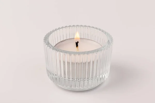 Piccole Candele Cera Ardente Candelabro Vetro Isolato Bianco Bellissimo Arredamento — Foto Stock