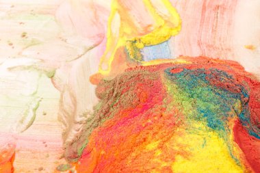 Soyut sprey tozu arkaplanı. Beyaz arka planda renkli barut patlaması. Renkli bir bulut. Renkli toz patlar. Holi boyası.