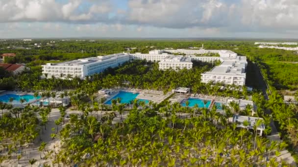 Hotel Riu República en Punta Cana, Vista aérea — Vídeo de stock