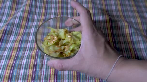 虾和花椰菜烹调香料食物 印度和孟加拉国香料食品 — 图库视频影像
