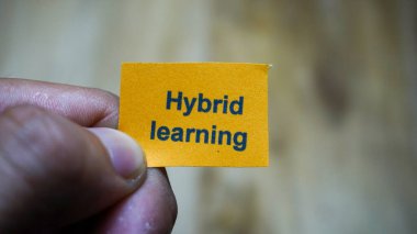 Siyah çizgi arkaplan kağıdındaki kelimeler. İş, tabelalar ve semboller, yaşam tarzı motivasyon ve duygusal kavramlar. Boşluğu kopyala.