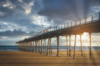 Saltburn 'de gün batımında Kuzey Yorkshire, İngiltere