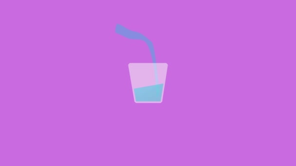 2d Animation de verser de l'eau bleue dans un verre sur un fond violet — Video