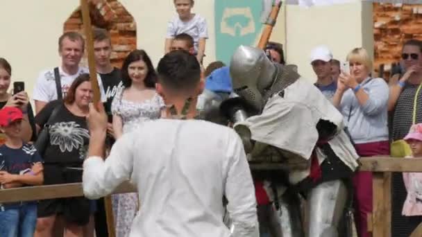 Trostyanets Ukraine August 2021 Reproduction Medieval Battle People Dressed Knightly — Vídeos de Stock