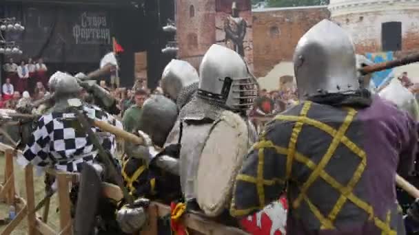 Trostyanets Ukraine August 2021 Reproduction Medieval Battle People Dressed Knightly — Stock video