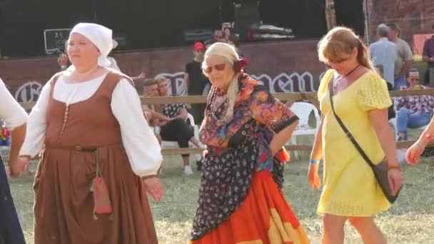 Trostyanets Ukraine August 2021 Mittelalterliche Tänze Die Menschen Tanzen Großen — Stockvideo