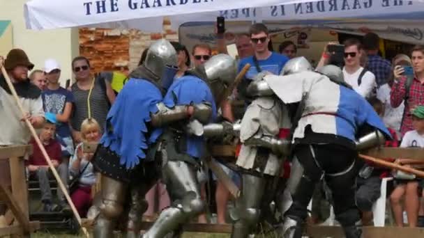 Trostyanets Ukrayna Ağustos 2021 Demir Zırhlı Şövalyelerin Ortaçağ Savaşının Tarihi — Stok video
