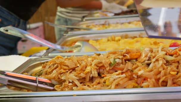 Asian Noodles Cooked Street Food Festival Close View — Vídeo de Stock