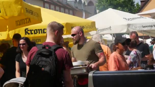 June 2022 Offenburg Germany Large Number People Gathered Street Food — 图库视频影像