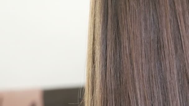 Close Beautiful Long Dark Brown Hair Young Girl — Vídeos de Stock