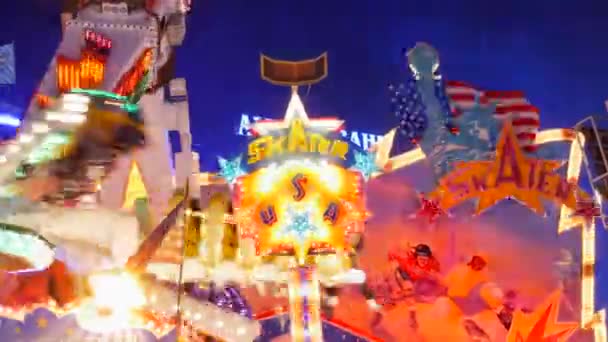 Munich Germany September 2022 Night View Colorful Glowing Rides Carousels — Stock Video