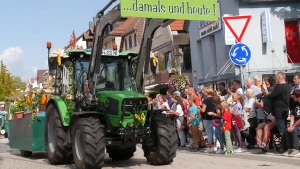 Buhl Duitsland September 2022 Plum Harvest Festival Een Feestelijke Parade — Stockvideo