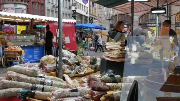 Ελβετία Βασιλεία Οκτωβρίου 2022 Αγορά Στην Πλατεία Που Πουλάει Τρόφιμα — Αρχείο Βίντεο