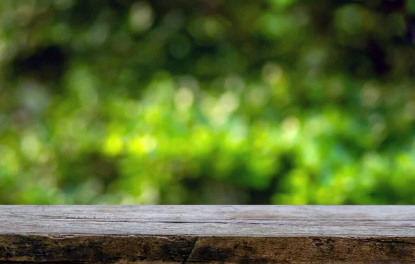 Старый Деревянный Пустой Стол Отображения Продукта Зеленом Желтом Боке Абстрактного — стоковое фото