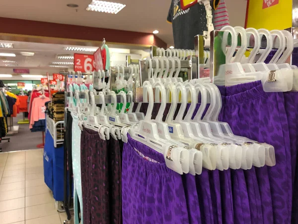 Selangor Malaisie Novembre 2021 Vêtements Sur Cintres Exposés Vente Supermarché — Photo
