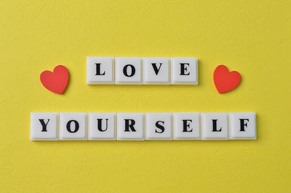 Láska Tvary Čtvercové Písmena Textem Love Yourself — Stock fotografie