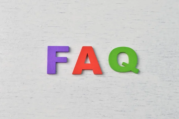 Πολύχρωμα Ξύλινα Γράμματα Κείμενο Faq Σημαίνει Συχνές Ερωτήσεις — Φωτογραφία Αρχείου