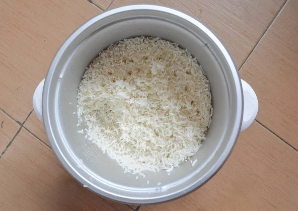 Top View Cooked Rice Electric Rice Cooker — стоковое фото