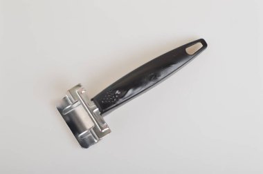 Sıcak araçlar kırpıcısı beyaz arkaplanda izole edildi