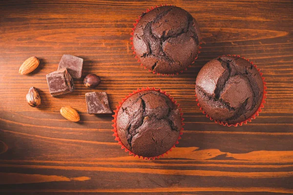 Muffins Cupcakes Chocolat Faits Maison Sur Une Planche Bois Vue — Photo