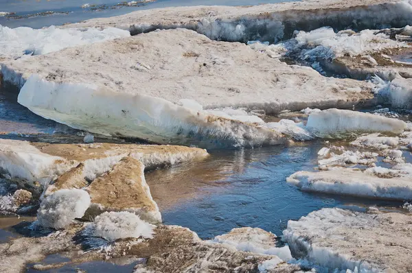 Frühlingseisdrift Auf Dem Amur Die Bewegung Von Fragmenten Von Eisschollen — Stockfoto