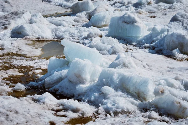 Eisverwehungen Auf Dem Amur Schmelzende Eisschollen Frühling Ein Haufen Blöcke — Stockfoto