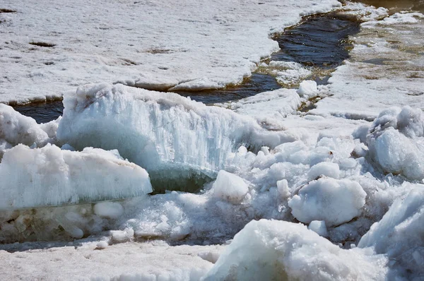 Strömen Eisverwehungen Auf Dem Amur Schmelzende Eisschollen Frühling Ein Haufen — Stockfoto