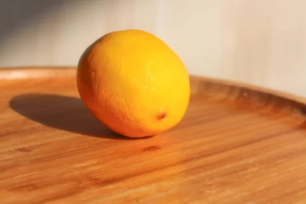 Limone naturale dal giardino — Foto Stock