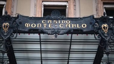 Monaco 'daki Monte Carlo kumarhanesi, manzarayı kapatın.