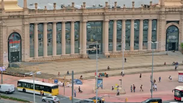 Barcelona Spanien Juni 2021 Köpcentret Med Människor Och Bilar Framför — Stockvideo