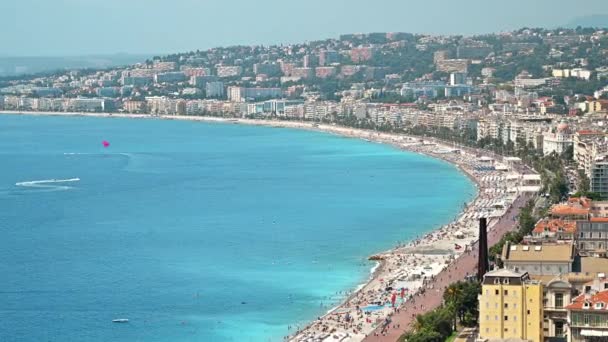 2021年8月8日 阿苏尔湾景观 在地中海的海滩上 建筑物 蓝色的海水上 有多处休息 — 图库视频影像
