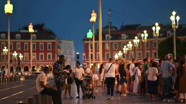 Nice Francja Sierpnia 2021 Rynek Centralny Licznymi Osobami Klasyczne Budynki — Wideo stockowe