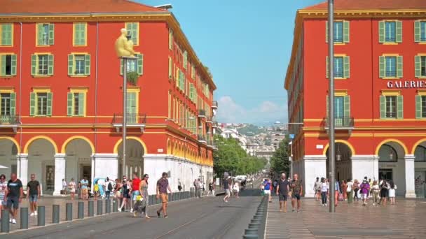 Nice France Серпня 2021 Центральна Площа Декількома Людьми Класичні Будівлі — стокове відео