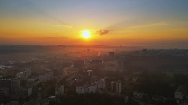 Vista Aérea Aviones Tripulados Chisinau Amanecer Vista Panorámica Múltiples Edificios — Vídeos de Stock