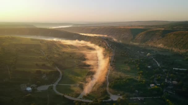 Gün Batımında Eski Orhei Nin Hava Aracı Görüntüsü Nehir Sisli — Stok video