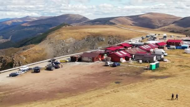 Transalpina Roemenië September 2021 Luchtdrone Uitzicht Natuur Karpaten Schaarse Vegetatie — Stockvideo