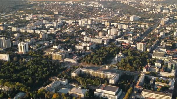 Αεροφωτογραφία Drone Του Chisinau Στο Κέντρο Της Πόλης Ηλιοβασίλεμα Πανόραμα — Αρχείο Βίντεο