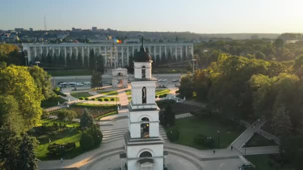 Aerial Drone View Chisinau Downtown Sunset Panorama View Goverment Building — Stock Video