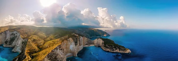 Yunanistan Zakynthos Kentindeki Yon Denizi Kıyılarının Hava Aracı Manzarası Kayalık — Stok fotoğraf