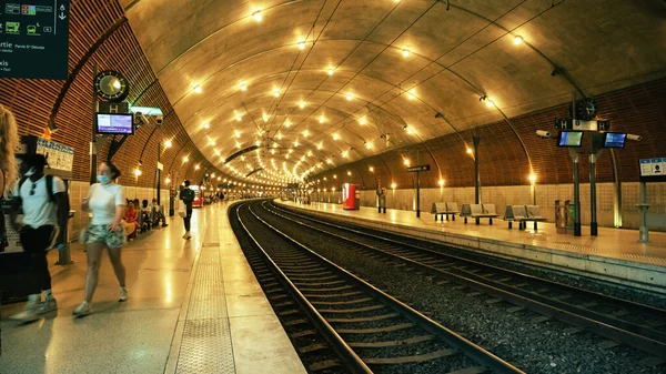 Монако Августа 2021 Вид Подземную Станцию Метро Освещение Прогулочные Люди — стоковое фото