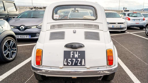 Cannes Francia Septiembre 2021 Blanco Estacionado Vintage Fiat — Foto de Stock