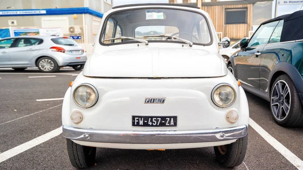 Cannes Franciaország Szeptember 2021 Fehér Parkolt Évjárat Fiat — Stock Fotó