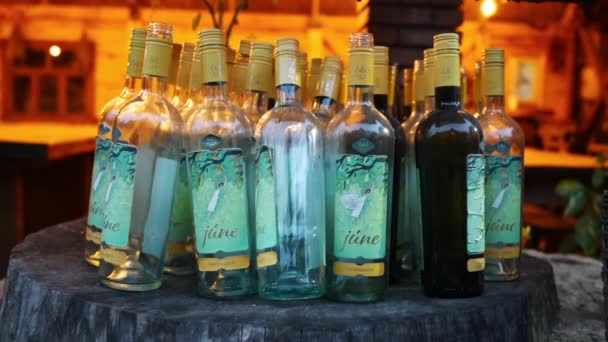 Puhoi Moldova Oktober 2021 Leere Weinflaschen Beim Weingut Asconi — Stockvideo