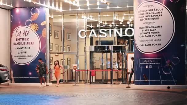 Cannes France August 2021 View Casino Entrance Night Nightlights People — Stock Video