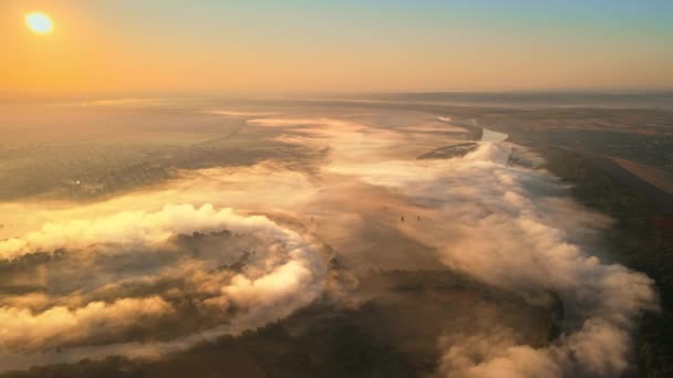 Повітряний Безпілотний Вид Природу Молдови Заході Сонця Річка Густий Туман — стокове відео