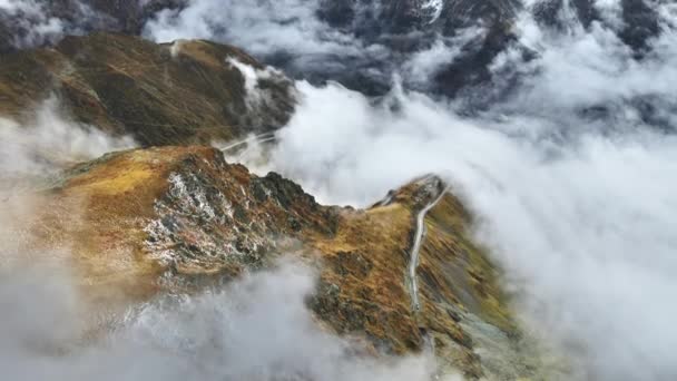 Flygdrönare Syn Naturen Rumänien Transfagarasan Rutt Karpaterna Berg Snö Berg — Stockvideo