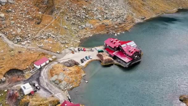 Luchtdrone Uitzicht Natuur Roemenië Transfagarasan Route Karpaten Balea Lake Resort — Stockvideo